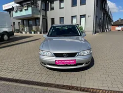 Silber Gebraucht 2000 Opel Vectra Edition Limousine | 2.490 € (Etwas zu teuer)