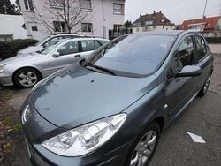 Grau Gebraucht 2005 Peugeot 307 Tendance Limousine | 1.399 € (Guter Preis)