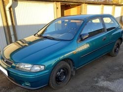 Grün Gebraucht 1997 Mazda 323 Kleinwagen | 250 €