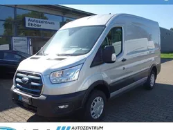 Silber Neu 2024 Ford E-Transit Trend Van | 44.979 €