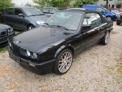 Schwarz Gebraucht 1990 BMW 318 Cabriolet Cabrio | 8.750 €