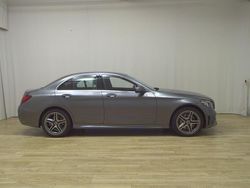 Grau Gebraucht 2020 Mercedes C220 AMG line Limousine | 28.680 € (Guter Preis)
