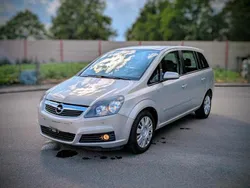 Silber Gebraucht 2007 Opel Zafira Van / Kleinbus | 3.790 € (Fairer Preis)