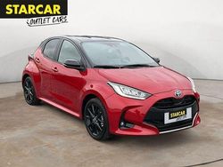 Emotional red 2/ black mica Gebraucht 2024 Toyota Yaris Hybrid Style Kleinwagen | 25.900 € (Fairer Preis)