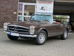 Braun Gebraucht 1967 Mercedes W113 Cabrio | 82.500 €