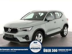 Vapour grey metallic Neu 2025 Volvo XC40 Core SUV | 35.495 € (Superpreis)
