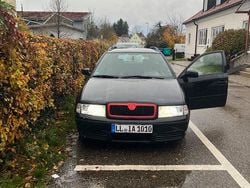 Schwarz Gebraucht 2008 Skoda Octavia Tour Kombi | 1.800 € (Guter Preis)