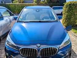 Blau Gebraucht 2019 BMW 225 Active Tourer iPerformance Van / Kleinbus | 18.500 € (Fairer Preis)