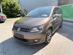 Braun Gebraucht 2014 VW Touran Comfortline Van / Kleinbus | 5.990 € (Guter Preis)