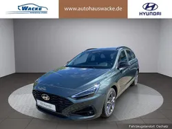 Farbe: gr?n Neu 2025 Hyundai i30 Advantage Kombi | 31.680 € (Etwas zu teuer)