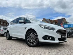 Weiß Gebraucht 2018 Ford S-MAX Titanium Van / Kleinbus | 11.990 € (Fairer Preis)