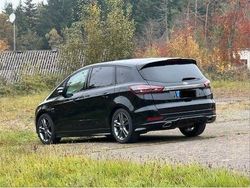 Schwarz Gebraucht 2018 Ford S-MAX ST-Line Van / Kleinbus | 14.998 € (Fairer Preis)