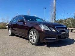 Braun Gebraucht 2011 Mercedes E350 Kombi | 5.500 € (Superpreis)