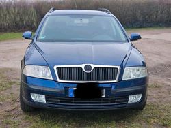 Blau Gebraucht 2007 Skoda Octavia Kombi | 1.800 € (Guter Preis)