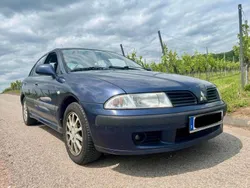 Blau Gebraucht 2002 Mitsubishi Carisma Limousine | 850 € (Guter Preis)