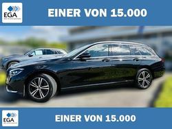 Schwarz metallic Gebraucht 2022 Mercedes E220 | 35.380 € (Guter Preis)