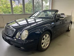Blau Gebraucht 2001 Mercedes CLK200 Avantgarde Cabrio | 9.490 € (Etwas zu teuer)