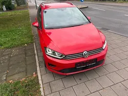 Rot Gebraucht 2016 VW Golf Sportsvan Comfortline Van / Kleinbus | 12.550 € (Superpreis)