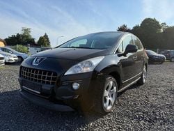 Schwarz Gebraucht 2014 Peugeot 3008 Business-Line Van / Kleinbus | 4.999 € (Guter Preis)