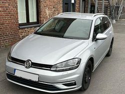 Silber Gebraucht 2018 VW Golf VII Comfortline Kombi | 15.000 € (Guter Preis)