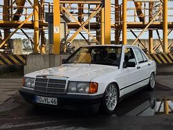 Weiß Gebraucht 1986 Mercedes 190 Limousine | 4.850 €