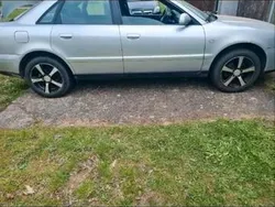 Silber Gebraucht 2000 Audi A4 Limousine | 1.200 € (Guter Preis)