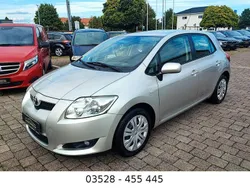 Silber Gebraucht 2007 Toyota Auris Sol Limousine | 4.950 € (Etwas zu teuer)