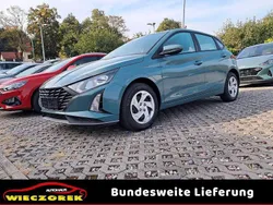 Grün Neu 2025 Hyundai i20 Limousine | 16.699 € (Guter Preis)