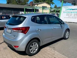 Grau Gebraucht 2012 Hyundai ix20 Van / Kleinbus | 7.500 €