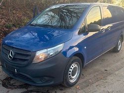 Blau Gebraucht 2016 Mercedes Vito Van / Kleinbus | 15.648 €