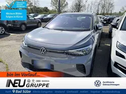 Mondsteingrau schwarz (metallic) Gebraucht 2023 VW ID.4 Pro Performance SUV | 31.889 € (Superpreis)