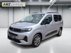 Grau metallic Gebraucht 2024 Opel Combo Life Van / Kleinbus | 27.490 € (Fairer Preis)