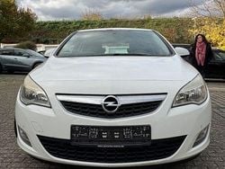 Weiß Gebraucht 2010 Opel Astra Cosmo Limousine | 3.550 € (Guter Preis)