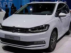 Wählbar (bei metallic +) Neu 2025 VW Touran Comfortline Van / Kleinbus | 33.216 € (Superpreis)