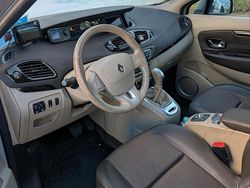 Silber Gebraucht 2011 Renault Scénic III Van / Kleinbus | 6.350 € (Fairer Preis)