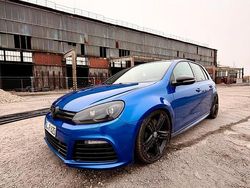 Blau Gebraucht 2010 VW Golf VI R Kleinwagen | 15.000 €