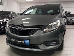Grau Gebraucht 2017 Opel Zafira Business Edition Van / Kleinbus | 9.900 € (Fairer Preis)