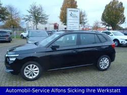 Schwarzmagic perleffekt (metallic) Gebraucht 2024 Skoda Kamiq Ambition SUV | 21.979 € (Fairer Preis)
