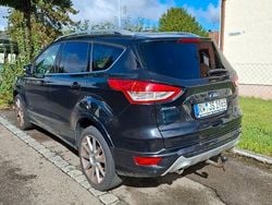 Grün Gebraucht 2015 Ford Kuga Individual SUV | 11.499 € (Superpreis)