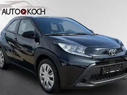 Schwarz Gebraucht 2024 Toyota Aygo Business Edition Kleinwagen | 15.790 € (Fairer Preis)