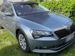 Silber Gebraucht 2017 Skoda Superb Kombi | 10.950 € (Fairer Preis)