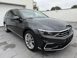 Grau Gebraucht 2023 VW Passat GTE Kombi | 27.900 € (Guter Preis)