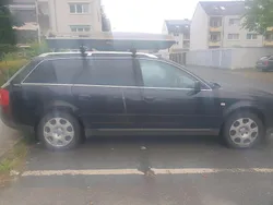 Schwarz Gebraucht 2002 Audi A6 Kombi | 2.200 €