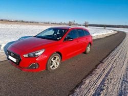 Rot Gebraucht 2019 Hyundai i30 YES! Kombi | 8.301 € (Superpreis)