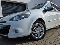 Weiß Gebraucht 2013 Renault Clio GrandTour Kombi | 3.999 € (Guter Preis)