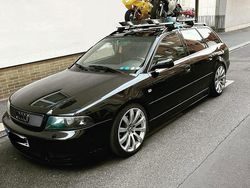 Schwarz Gebraucht 2000 Audi A4 Basis Kombi | 2.500 € (Guter Preis)