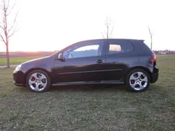 Schwarz metallic Gebraucht 2005 VW Golf IV GTI Kleinwagen | 12.250 €