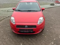 Rot Gebraucht 2007 Fiat Grande Punto Kleinwagen | 2.999 € (Etwas zu teuer)