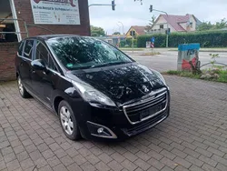 Schwarz Gebraucht 2015 Peugeot 5008 Business-Line Van / Kleinbus | 4.850 € (Superpreis)