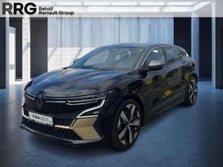 Black pearlschwarz, dach in d Gebraucht 2022 Renault Megane E-Tech Iconic Limousine | 25.890 € (Guter Preis)